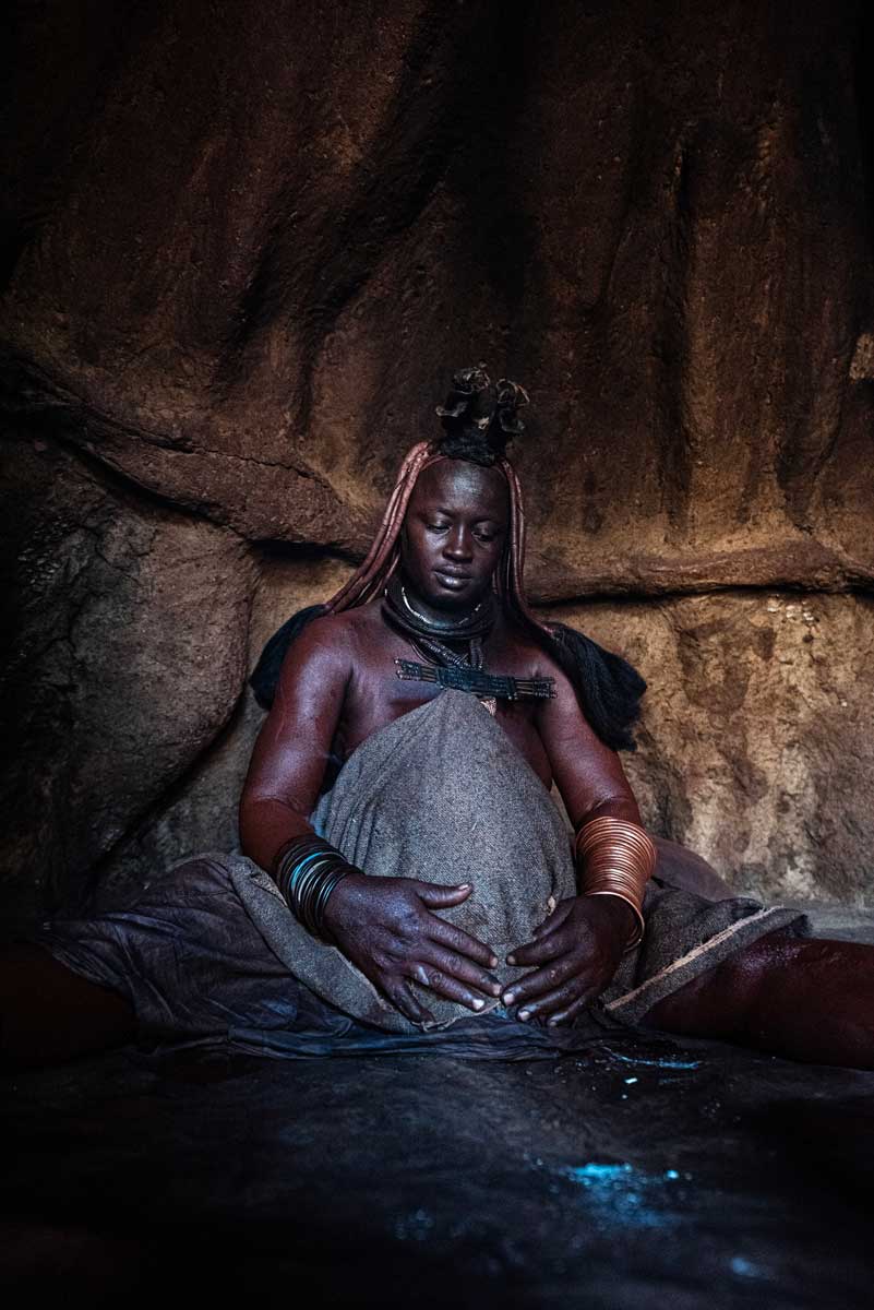 5-himba-pregnant-woman