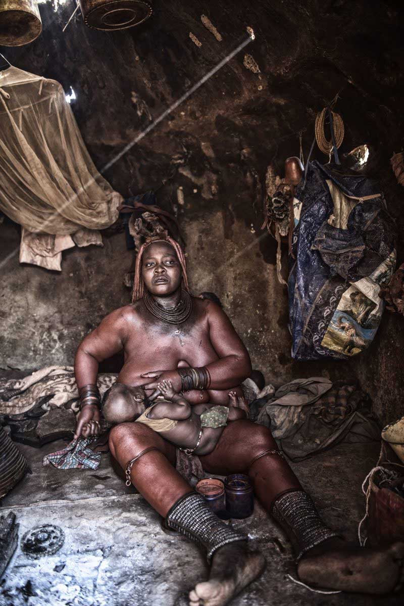 7-donna-himba-luce
