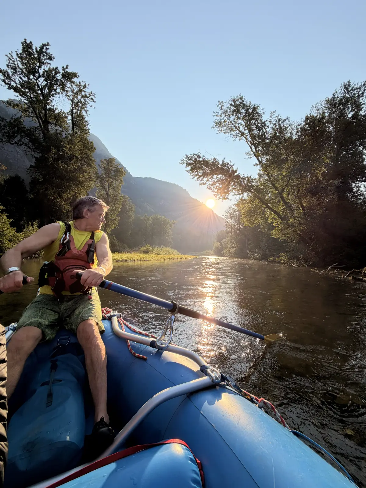 Viaggio fotografico Canada, in barca sul fiume a Bella Coola