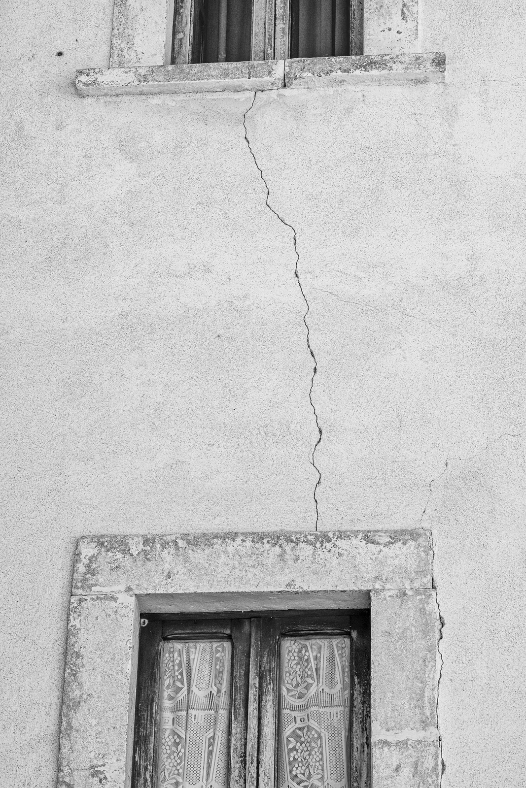 Crepa nel muro — la ferita