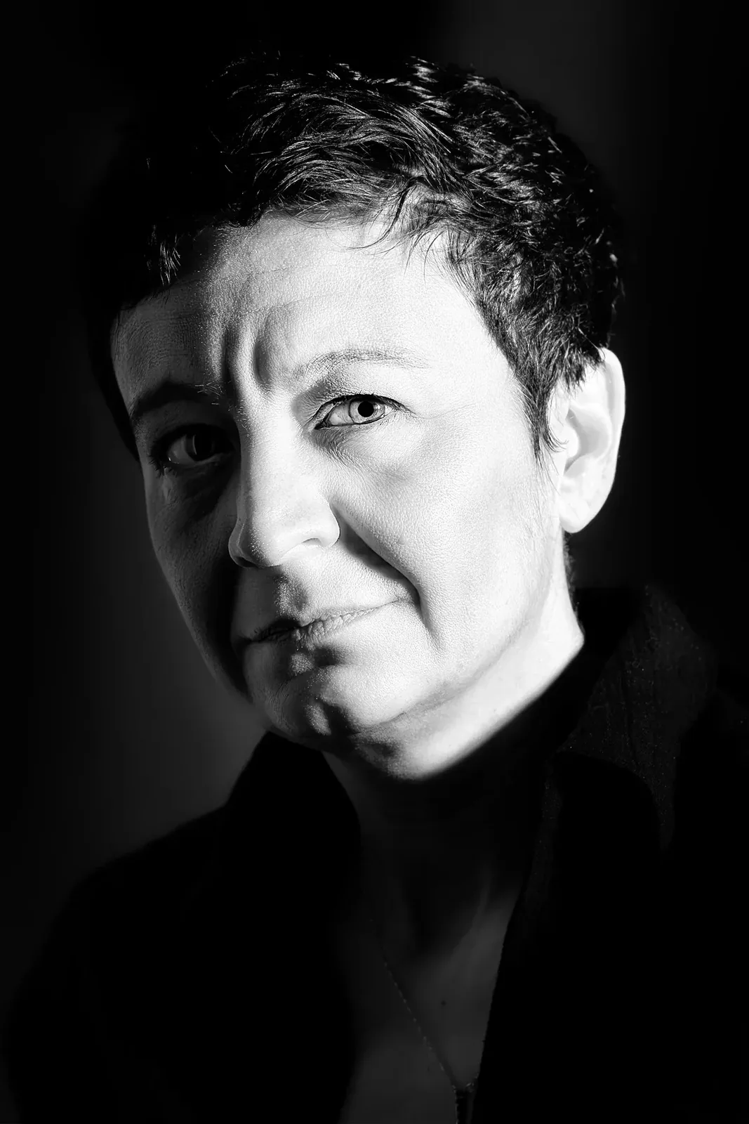 Portrait of Elisabetta Rosso, wedding photographer, black and white