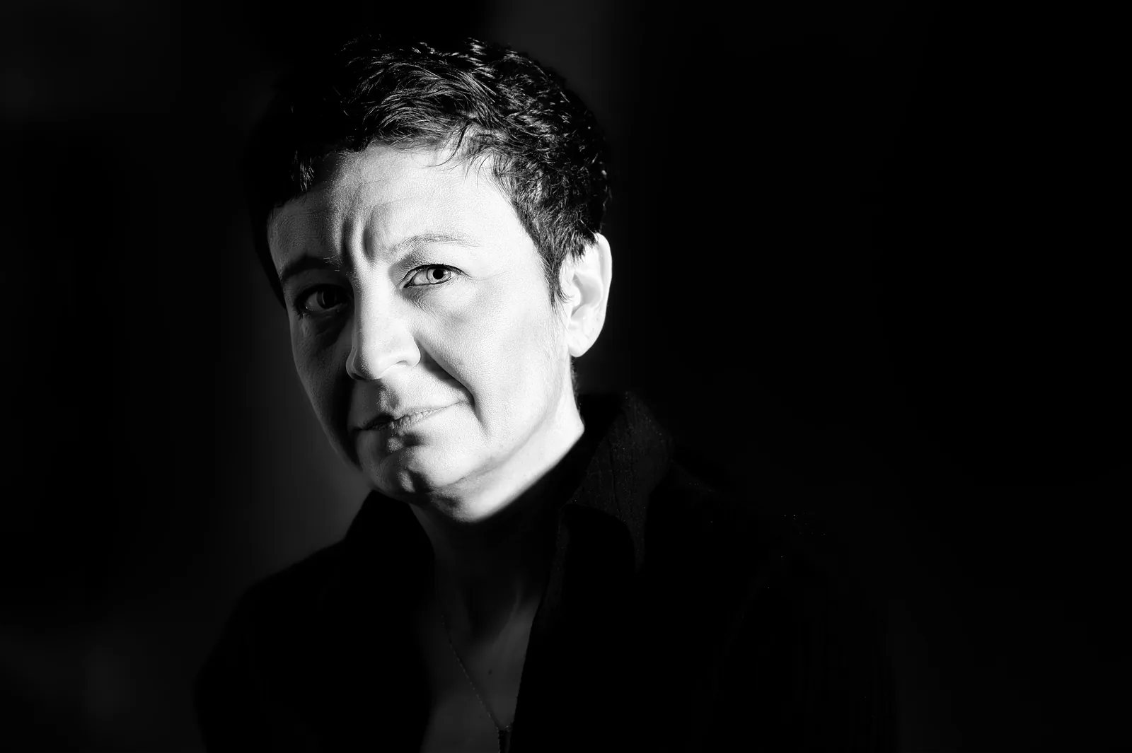 Portrait of Elisabetta Rosso, wedding photographer, black and white