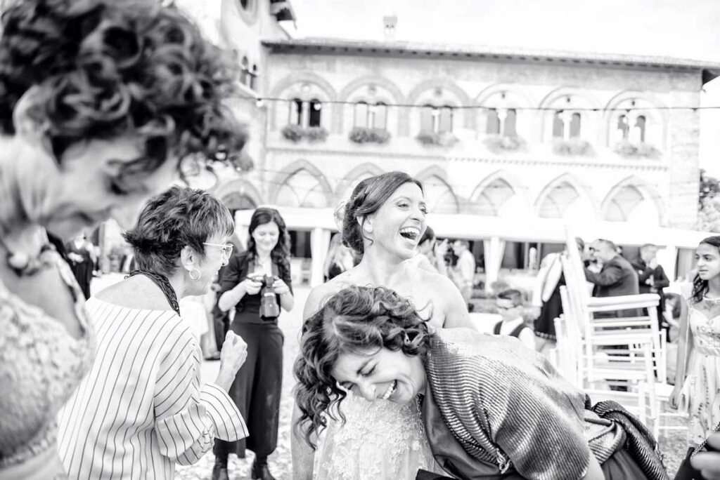 Momento spontaneo durante il matrimonio al Castello di Marne