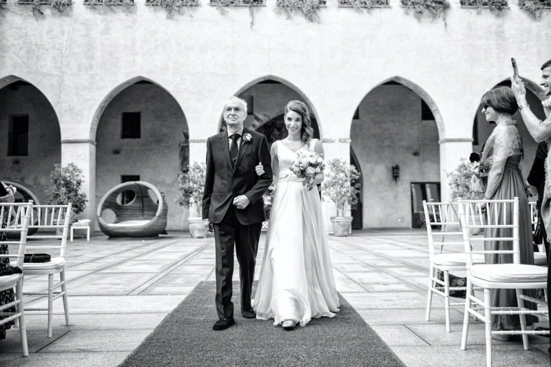 Ingresso della sposa alla cerimonia al Castello Visconteo