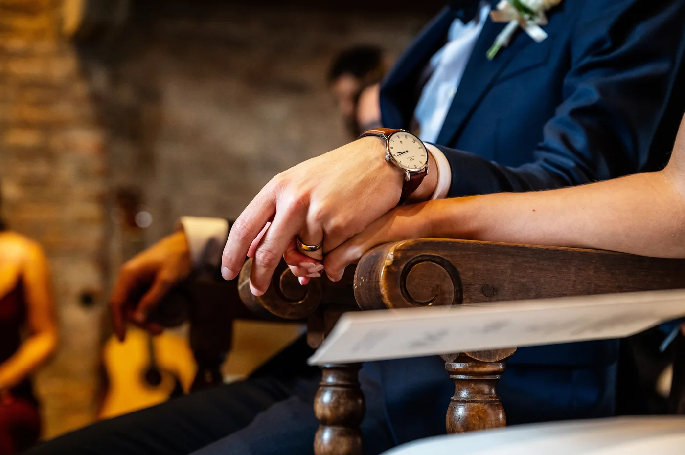 Scambio degli anelli, dettaglio, matrimonio Castello di Grinzane Cavour Langhe