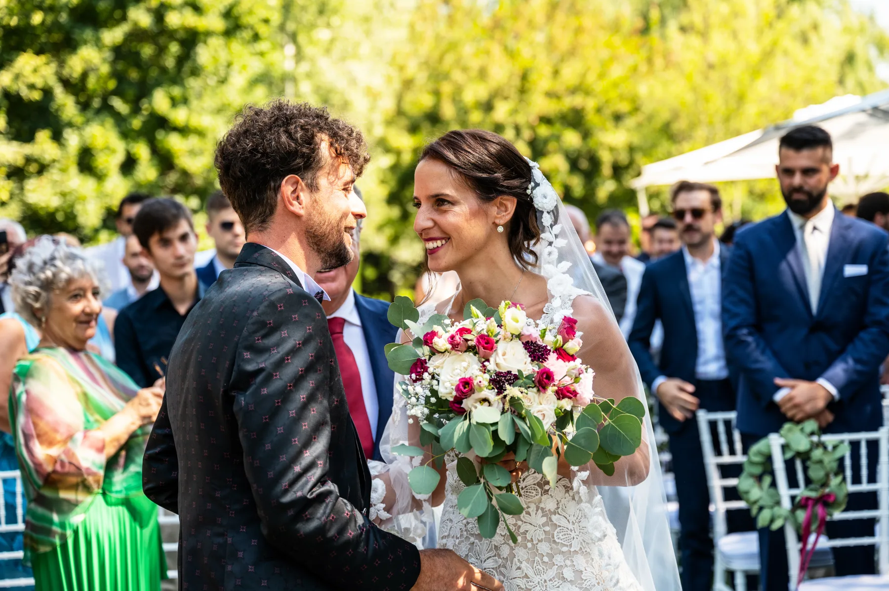 Gli sposi con il bouquet, Tenuta La Michelina, Pinerolo