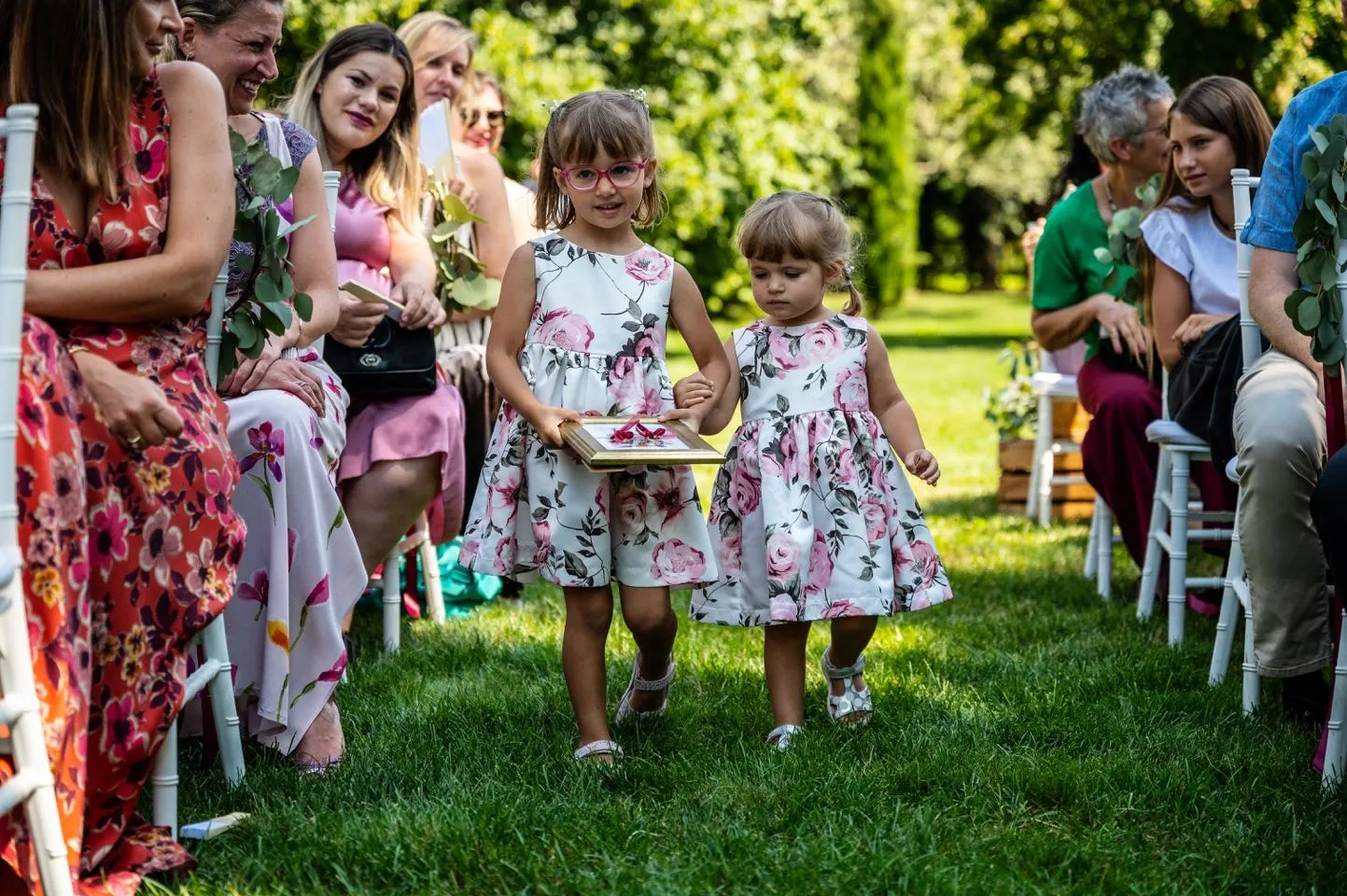 Le paggette al matrimonio alla Tenuta La Michelina