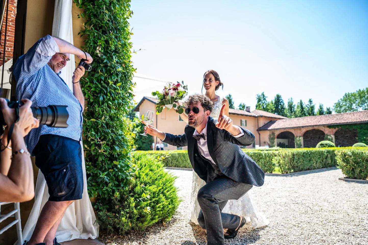 Ritratto spontaneo degli sposi alla Tenuta La Michelina