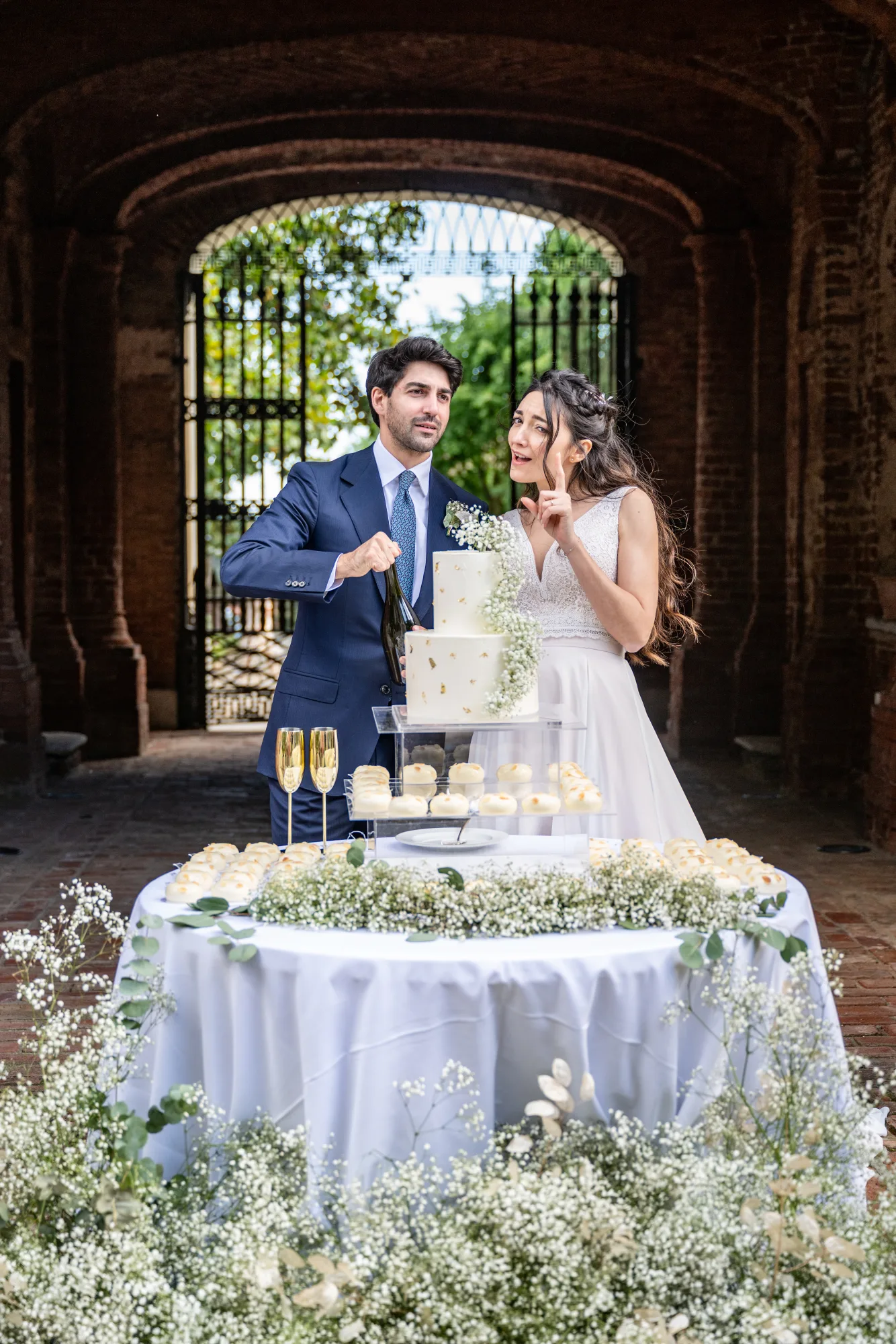 Il taglio della torta con le stelline luminose a La Scrivana