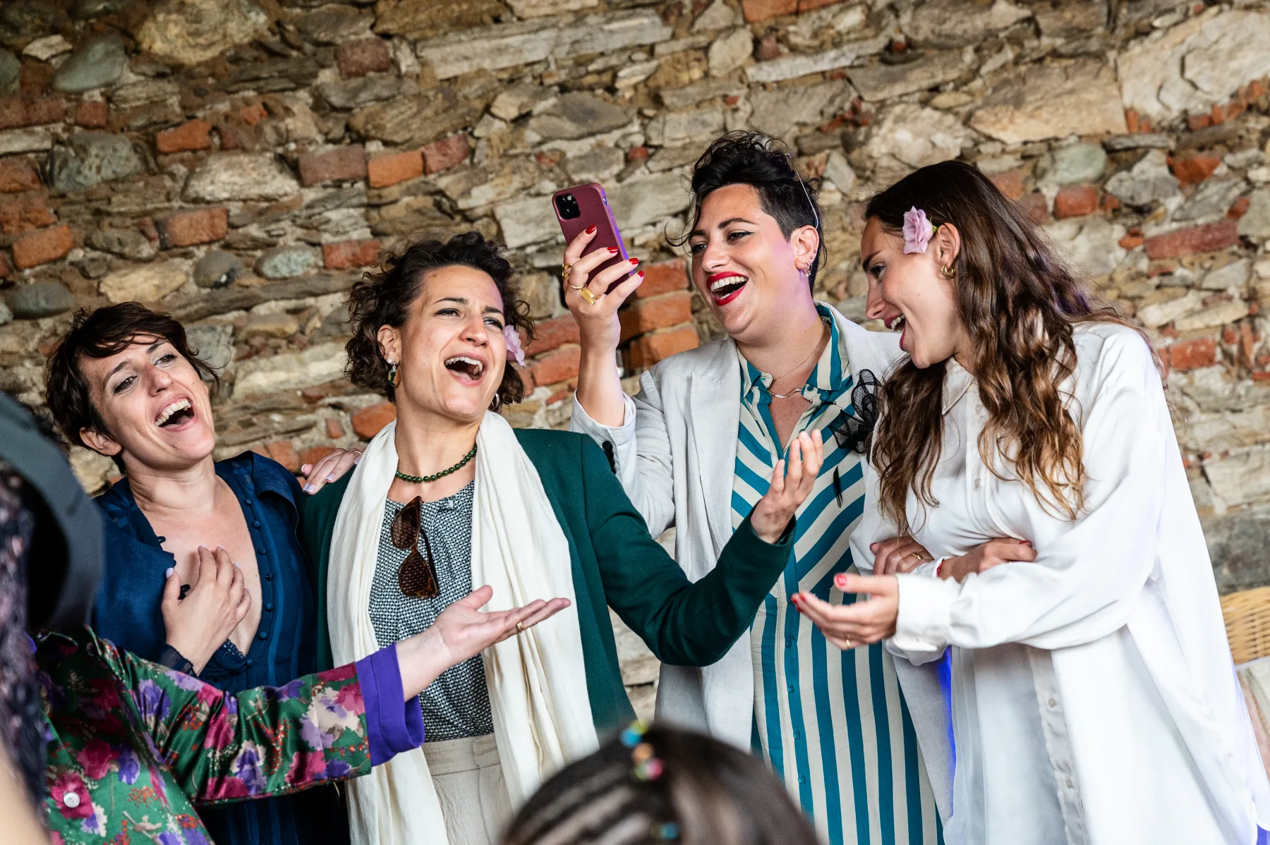 Le amiche della sposa, momento di festa, Pinerolo