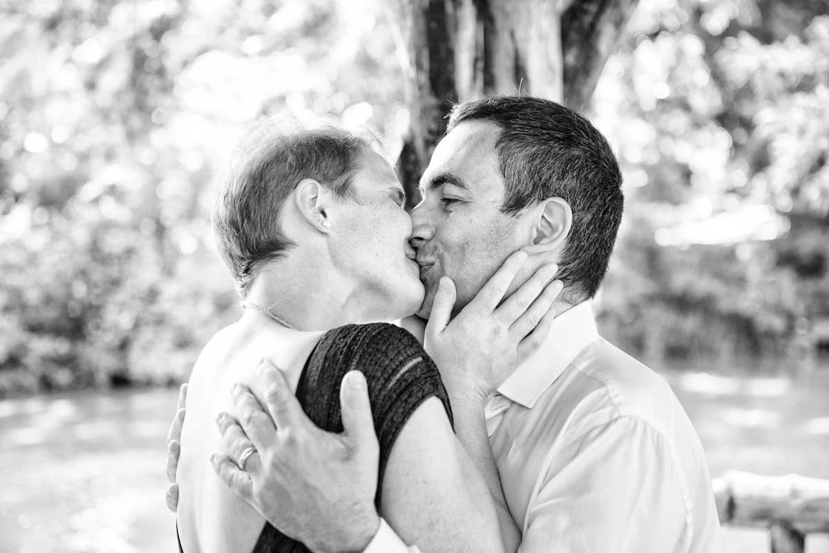 Bacio sposi New York wedding reportage naturale