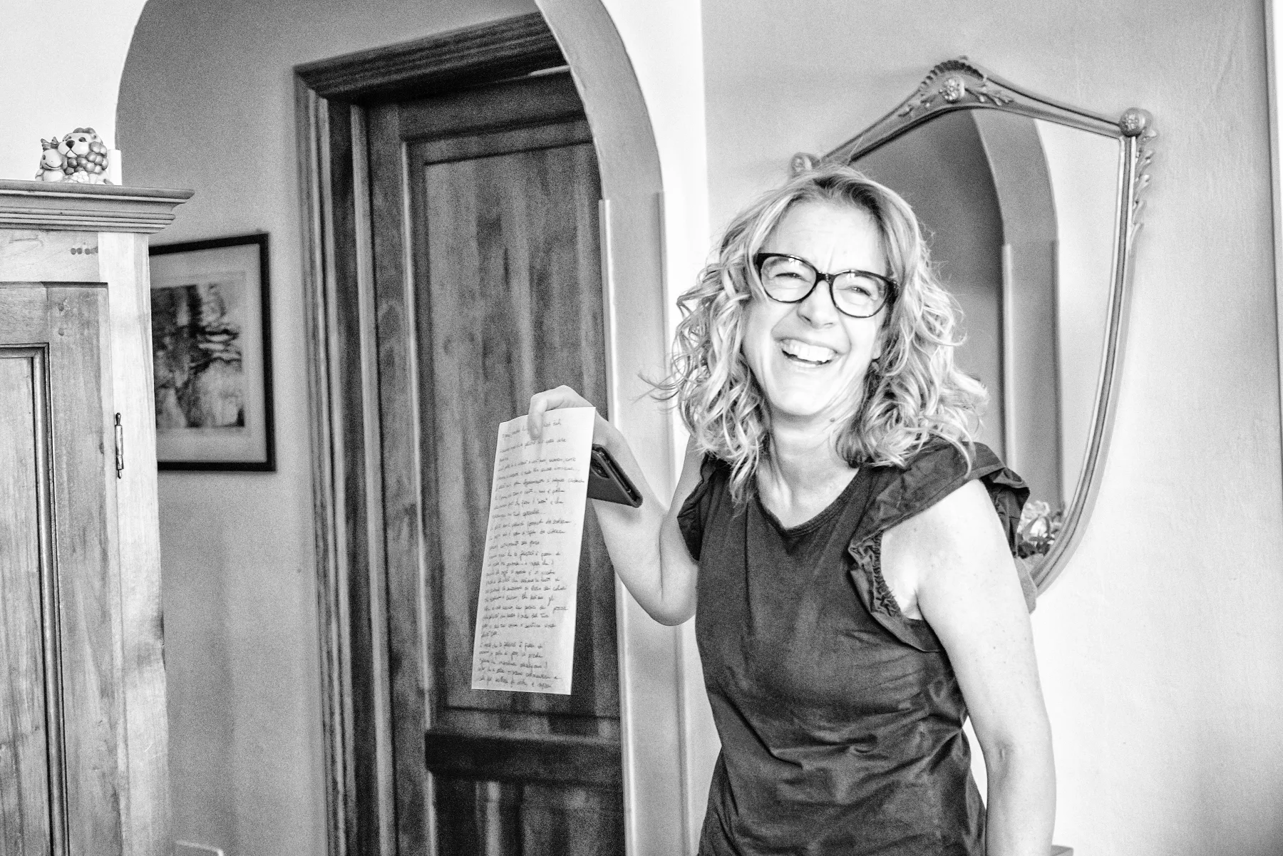 Preparativi della sposa, Palazzo La Marmora, Biella, fotografia in bianco e nero