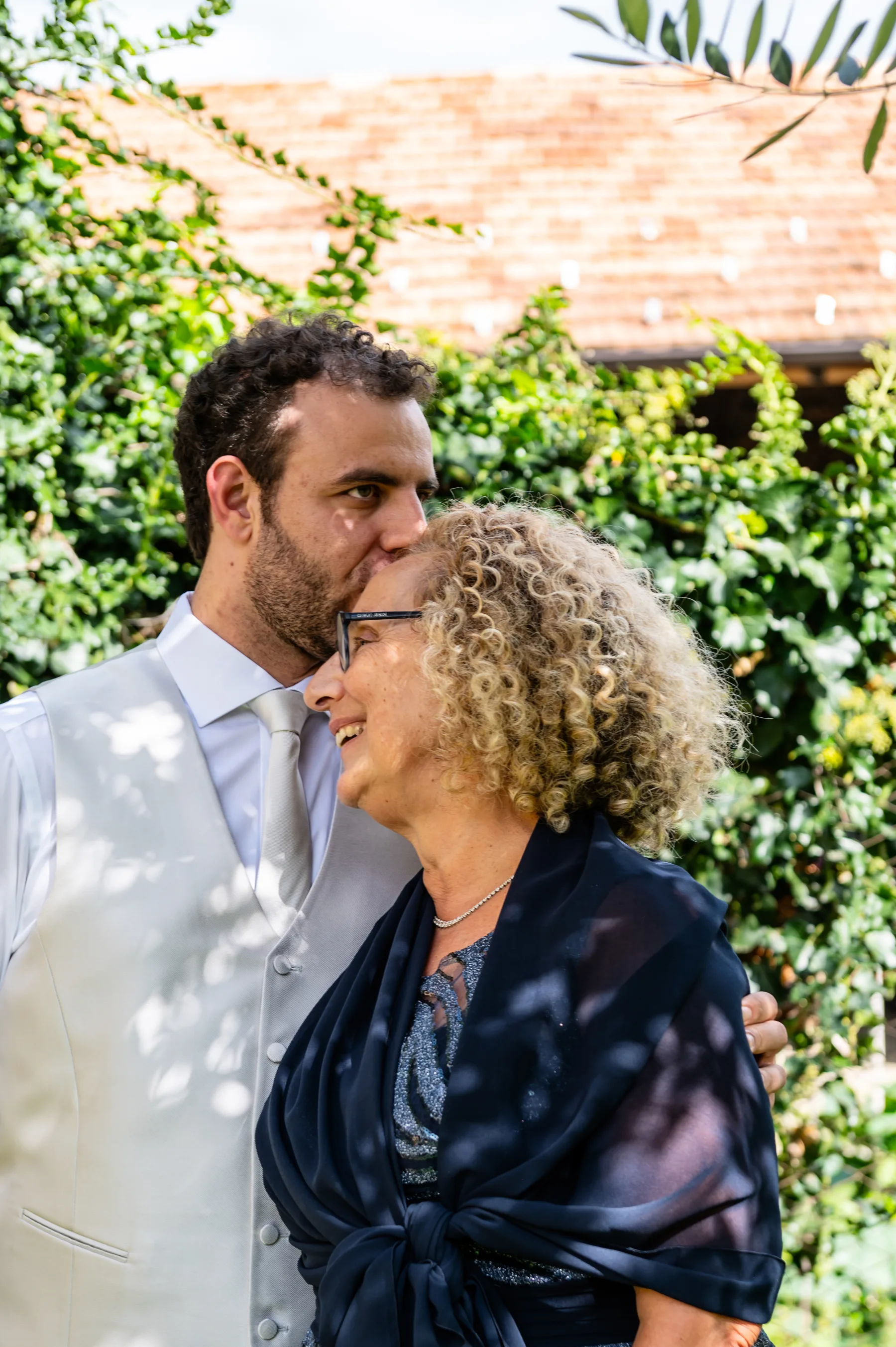 Bacio degli sposi nel giardino, Palazzo La Marmora, Biella