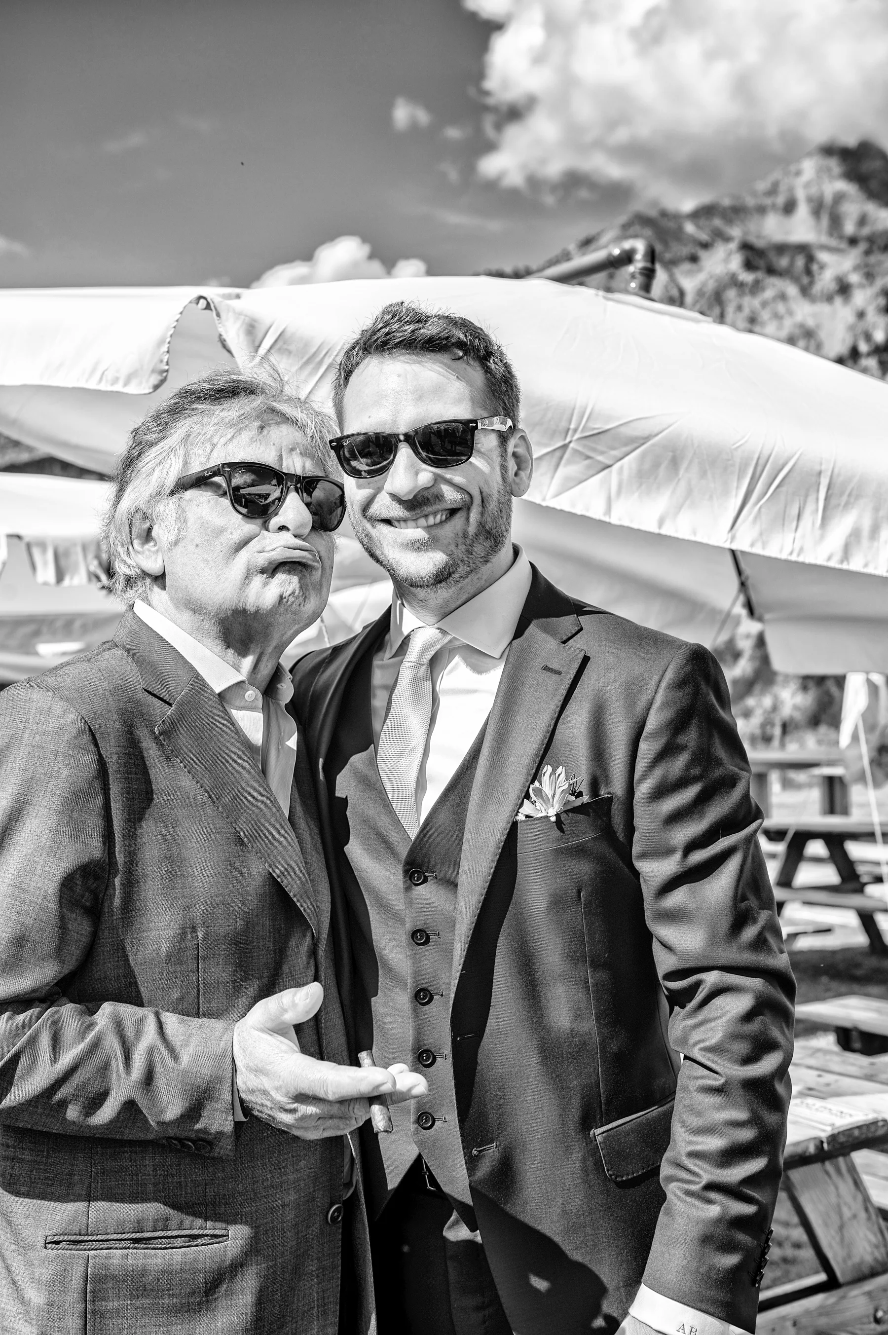 Lo sposo emozionato, Bardonecchia, fotografia in bianco e nero