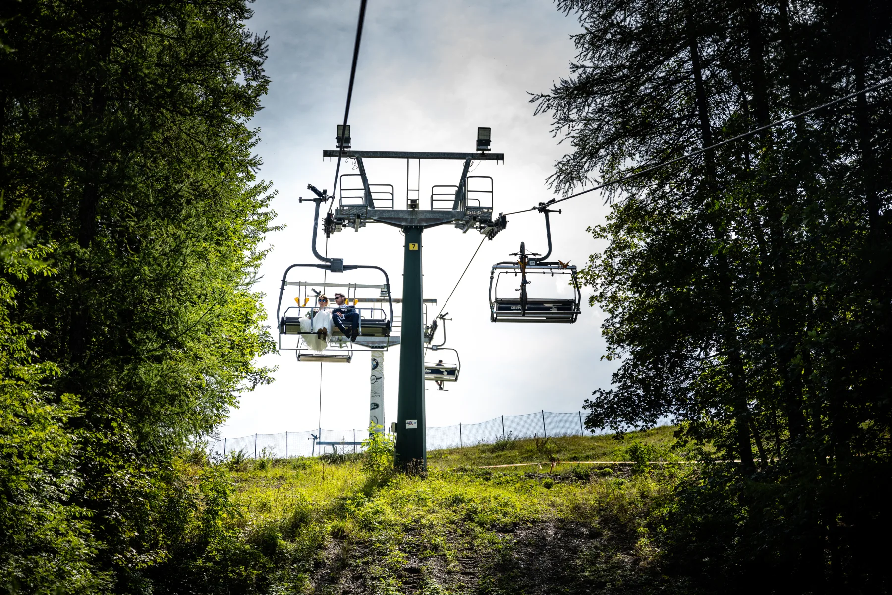 La seggiovia e le montagne di Bardonecchia, location Pian del Sole