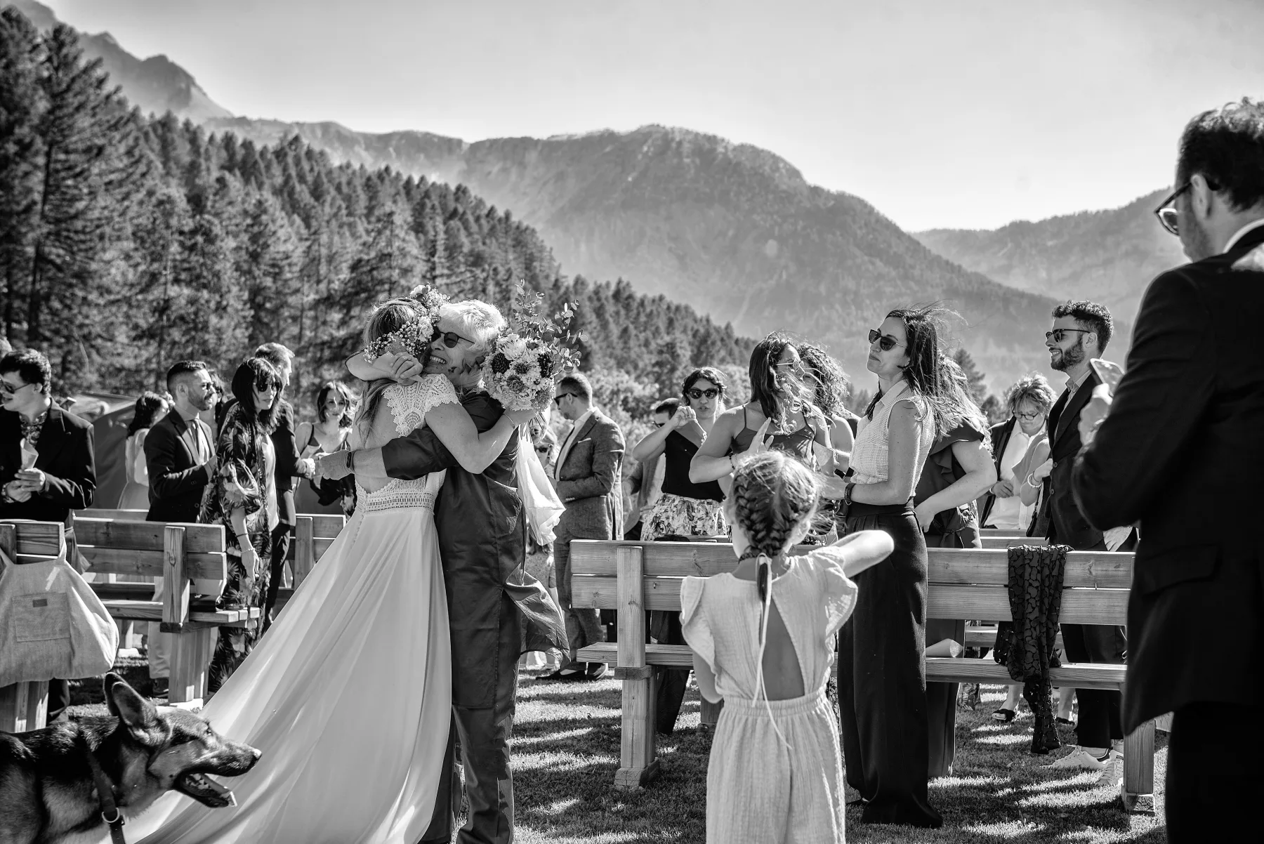 Cerimonia con vista sulle montagne, Pian del Sole Bardonecchia, fotografia in bianco e nero