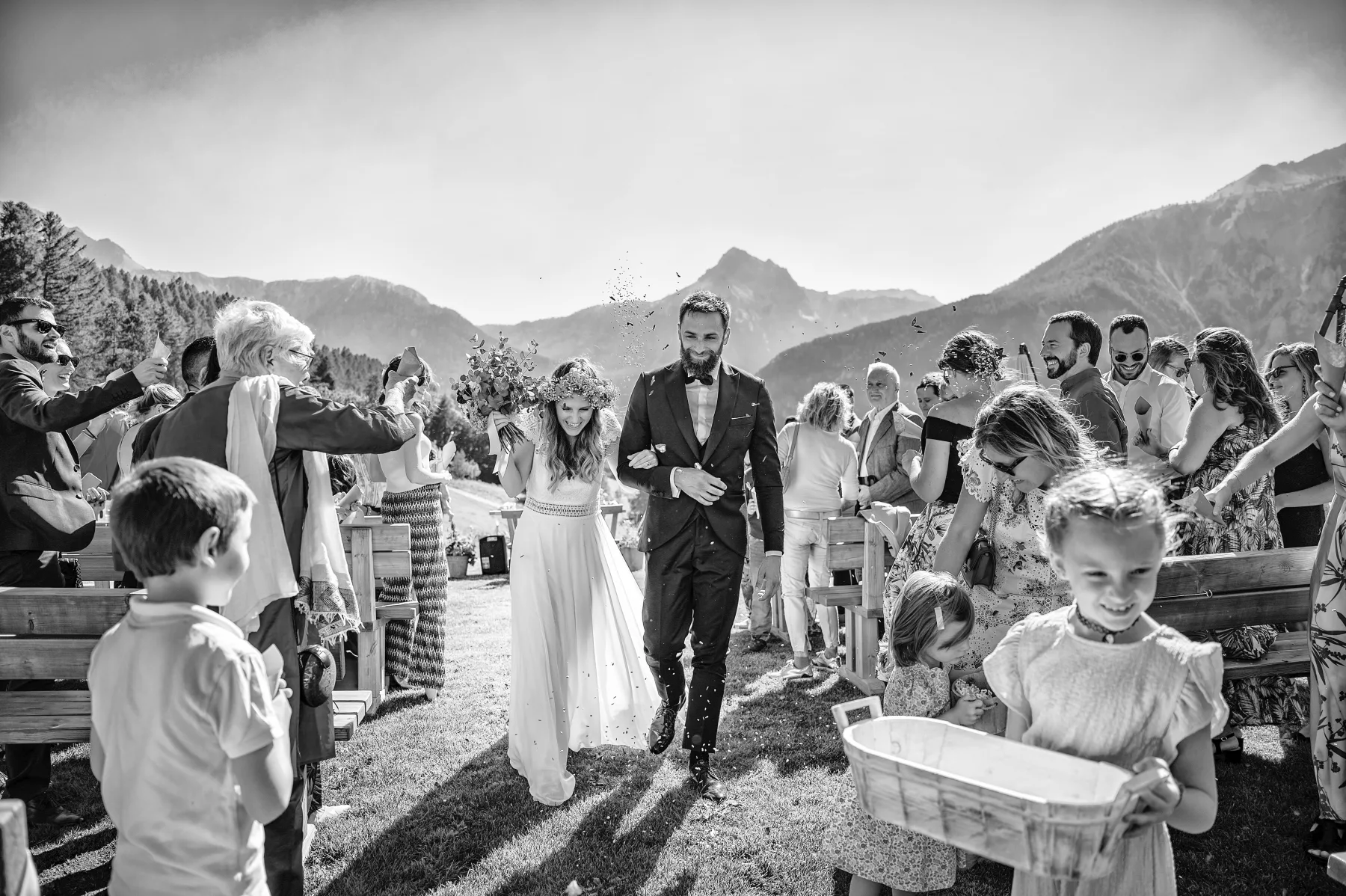 Ospiti tra le montagne, matrimonio a Pian del Sole, Bardonecchia, fotografia in bianco e nero