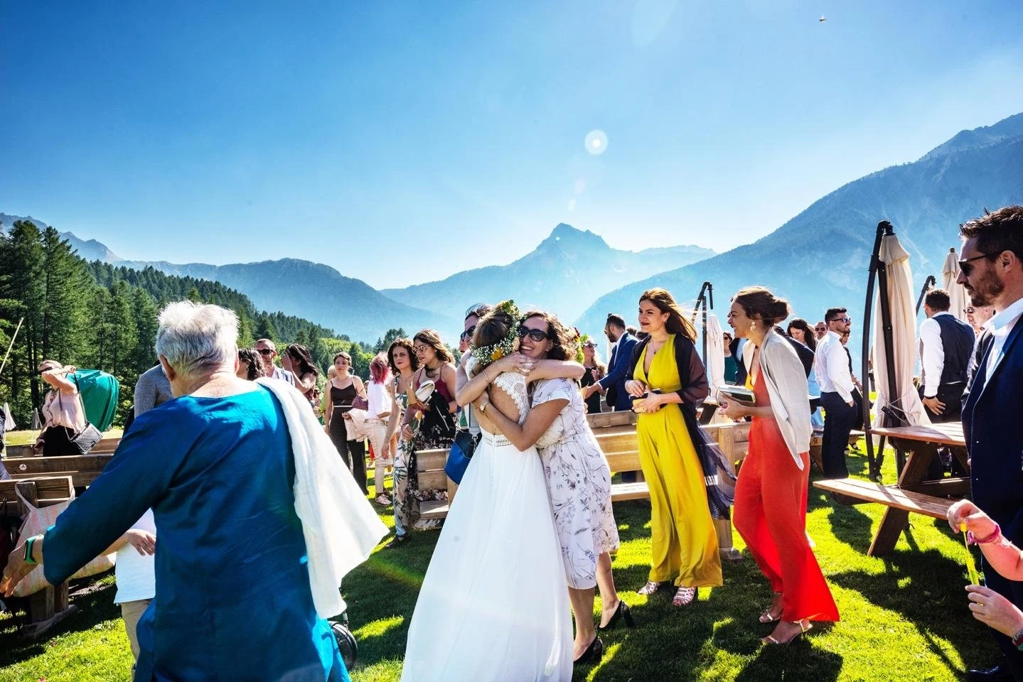 Foto spontanee sposi — matrimonio montagna Piemonte