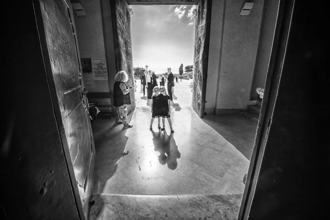 Ingresso chiesa matrimonio reportage Puglia