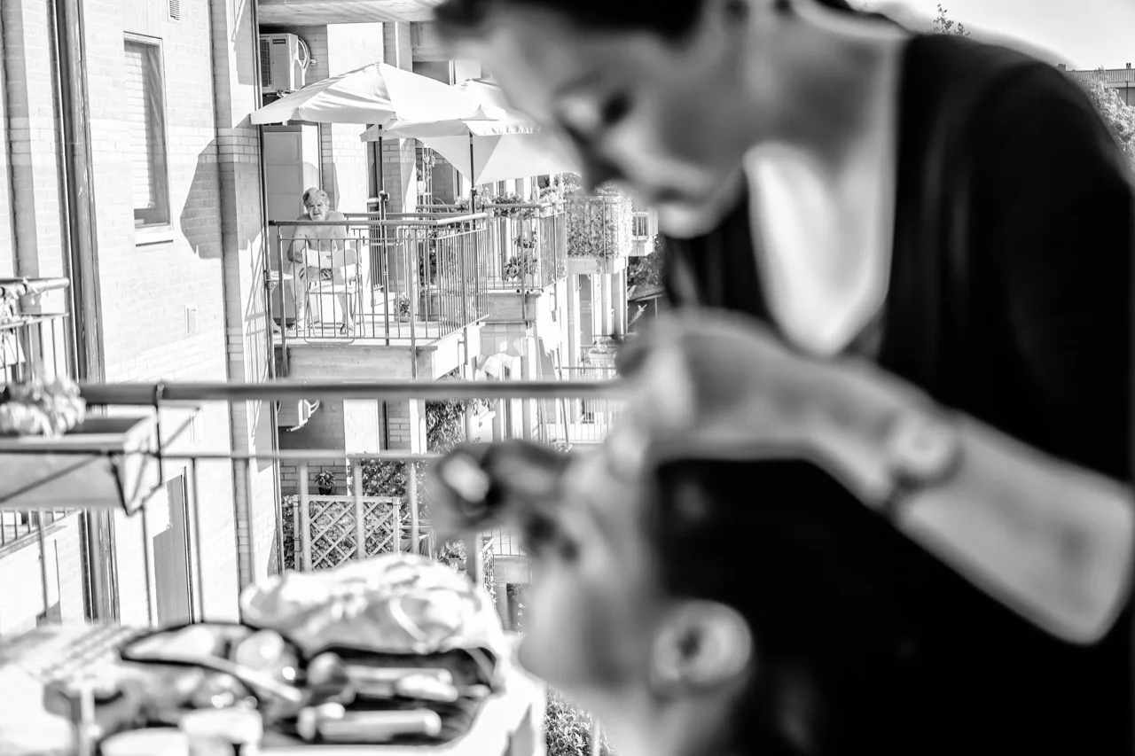 Matrimonio Stupinigi Torino — preparativi (bianco e nero)