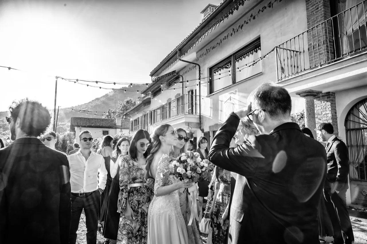 Matrimonio Tenuta Suffolk Pinerolo — preparativi (bianco e nero)