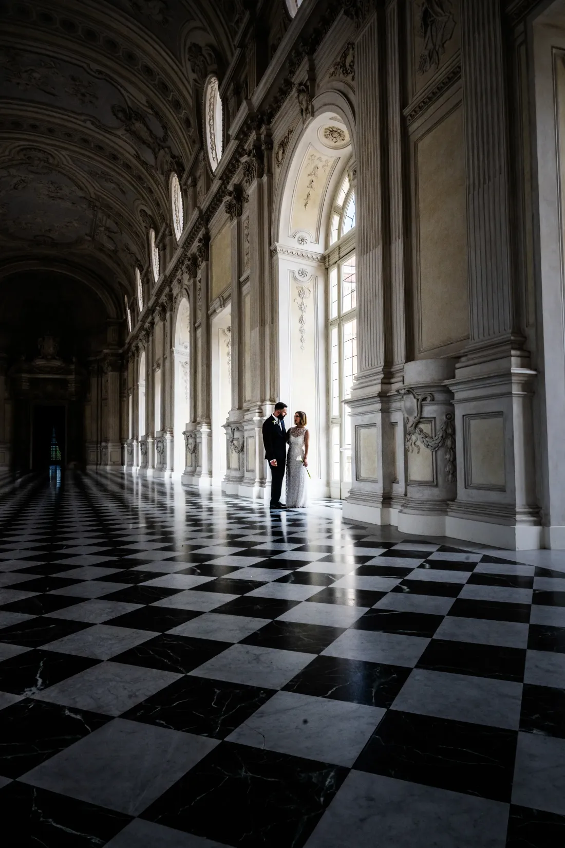Sposi nella Galleria di Diana, Reggia di Venaria, Torino