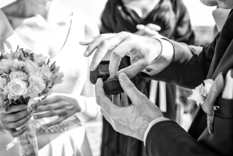 Dettaglio anelli di matrimonio, Villa Caproni Varese