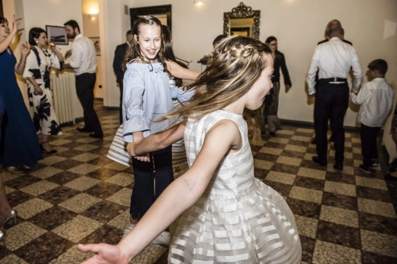 Ballo degli sposi durante la festa a Villa Caproni