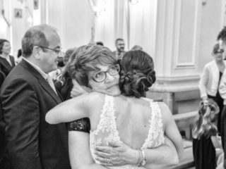 fotografa-matrimonio-wedding-reportage-leuca-puglia-abbraccio-genitori-amore