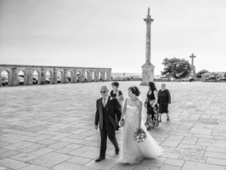 fotografa-matrimonio-wedding-reportage-leuca-puglia-ingresso-sposi-santuario