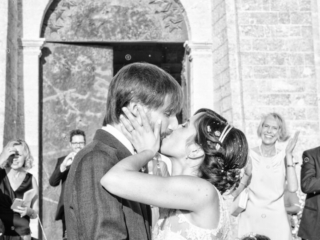 fotografa-matrimonio-wedding-reportage-leuca-puglia-uscita-chiesa-felici-riso