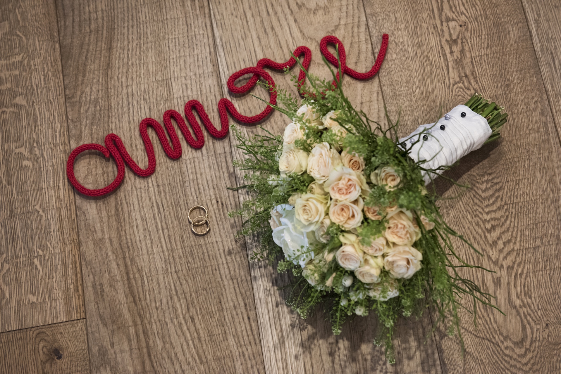 fotografo-matrimonio-torino-pinerolo-chieri-bouquet-anelli-love